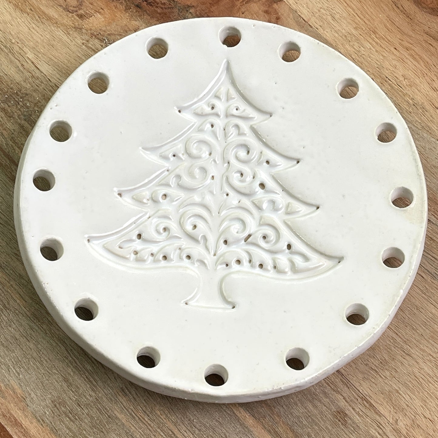 Limited-Edition Holiday Ceramic Bases for Basket Coiling