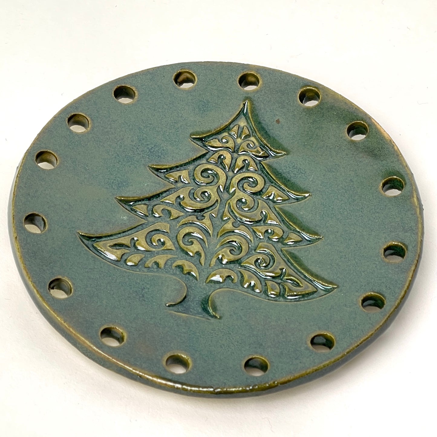 Limited-Edition Holiday Ceramic Bases for Basket Coiling