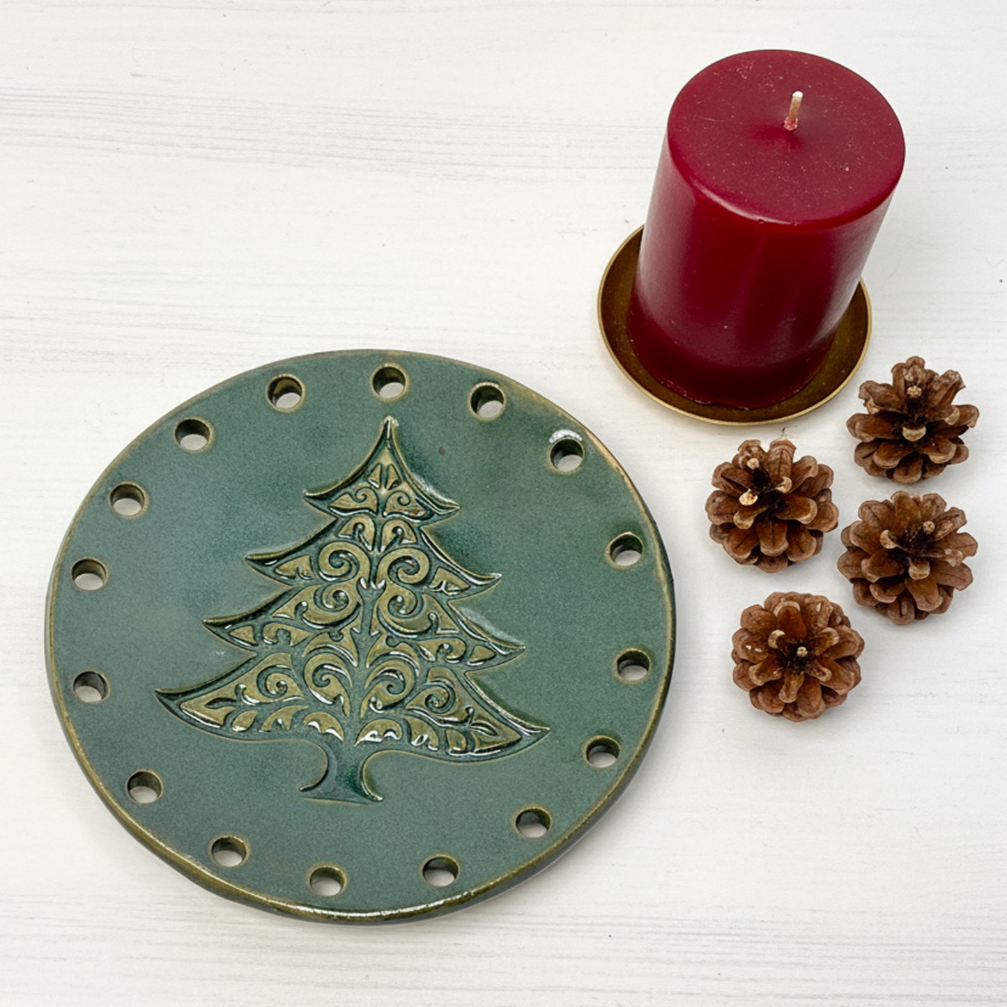 Limited-Edition Holiday Ceramic Bases for Basket Coiling