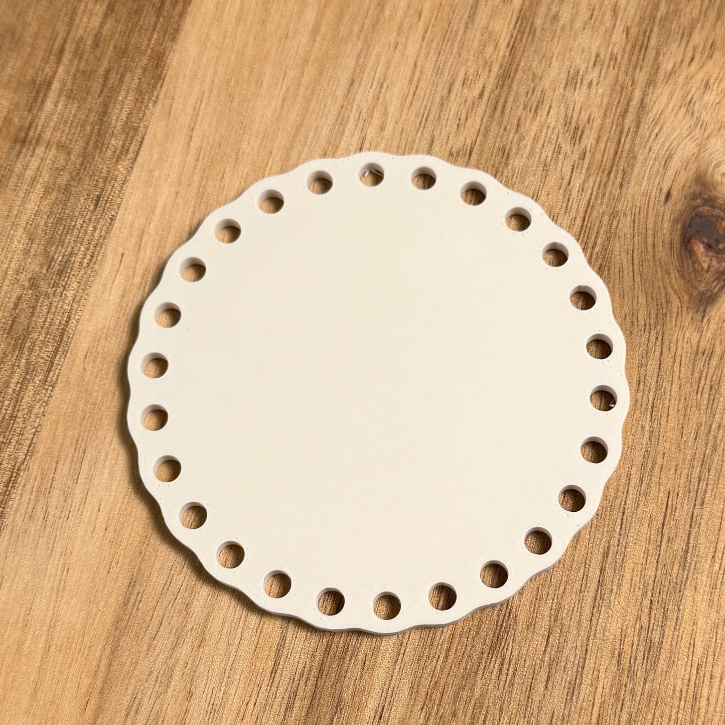 Scalloped Edge Mini Base