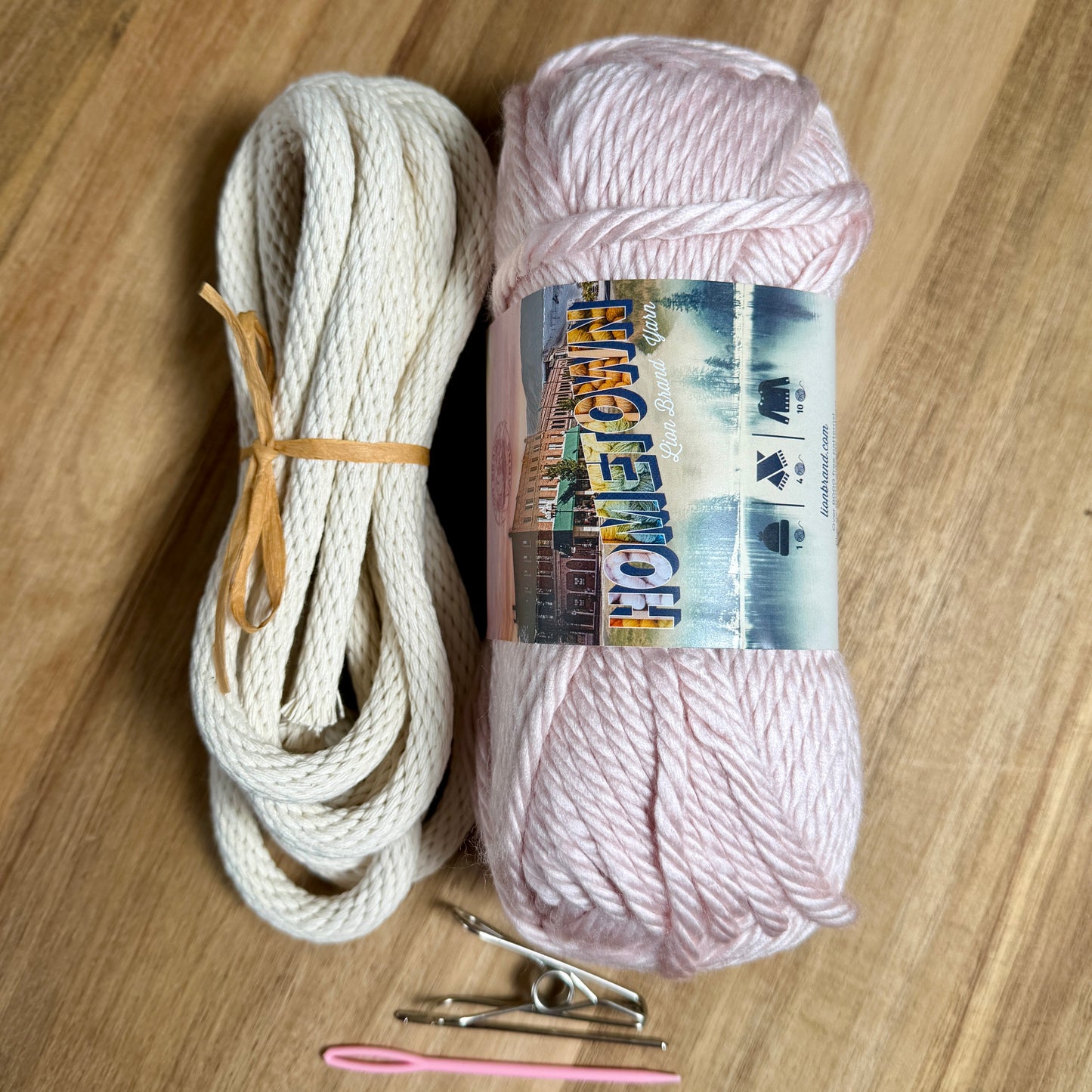 V-Stitch Yarn Coiled Basket Kit