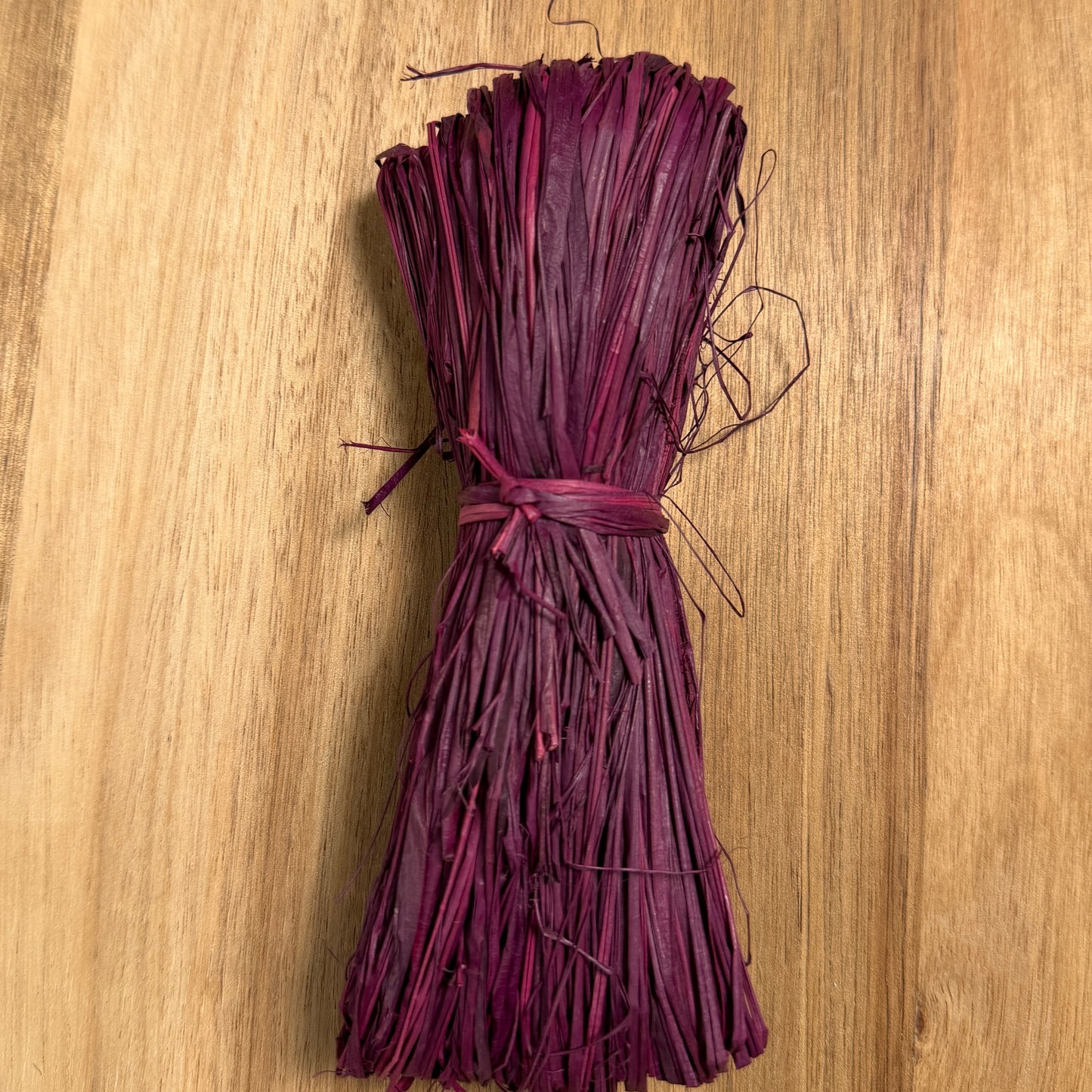 Raffia Hanks (50g)