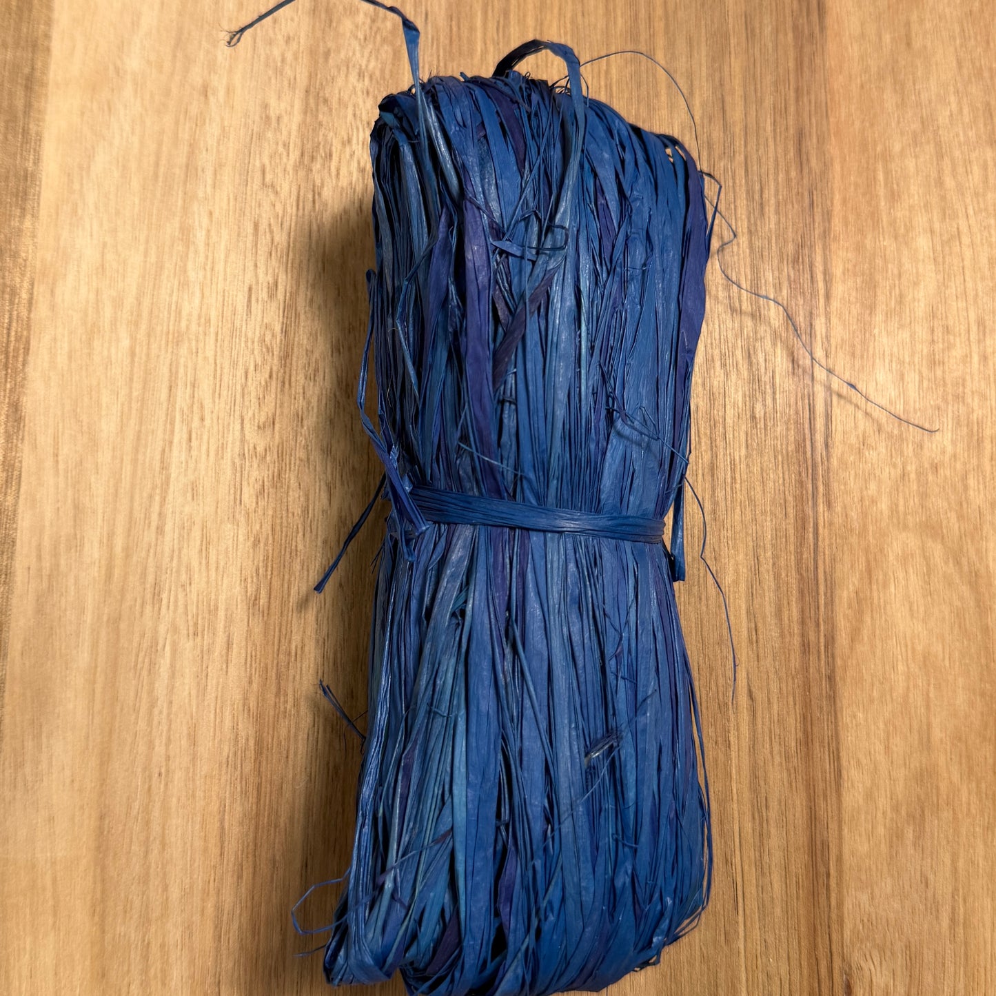 Raffia Hanks (50g)
