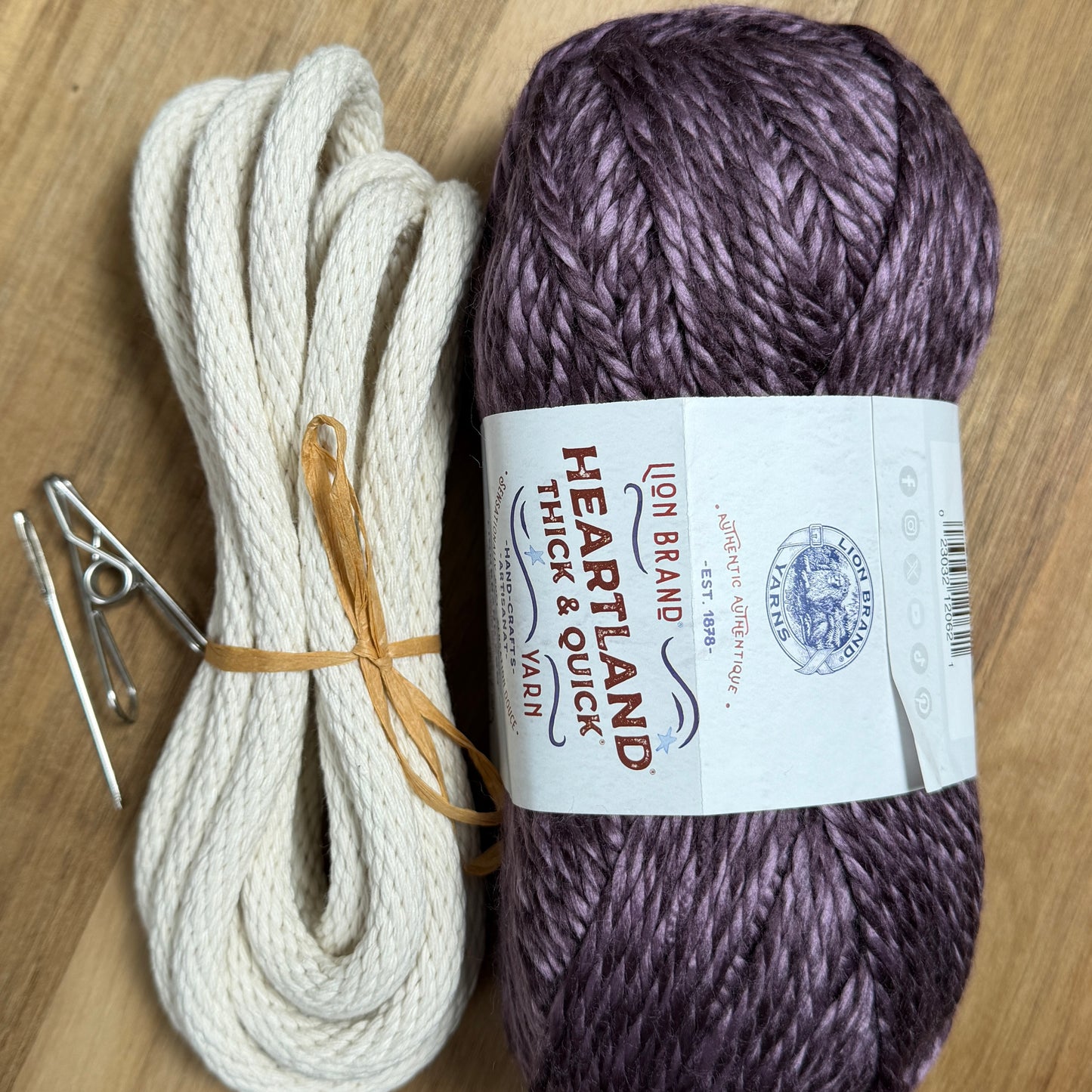 V-Stitch Yarn Coiled Basket Kit