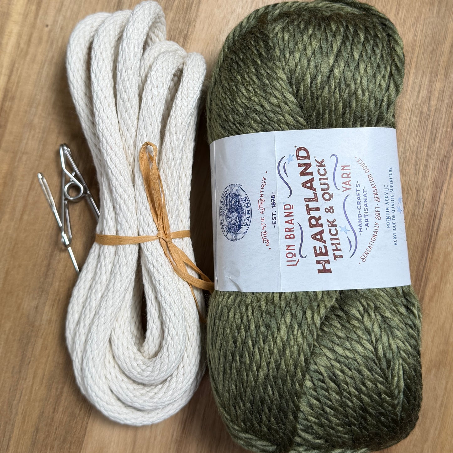 V-Stitch Yarn Coiled Basket Kit