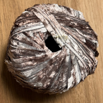Fall Feathered Texture yarn