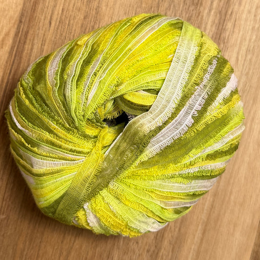 Ribbon Looped Edge Yarn