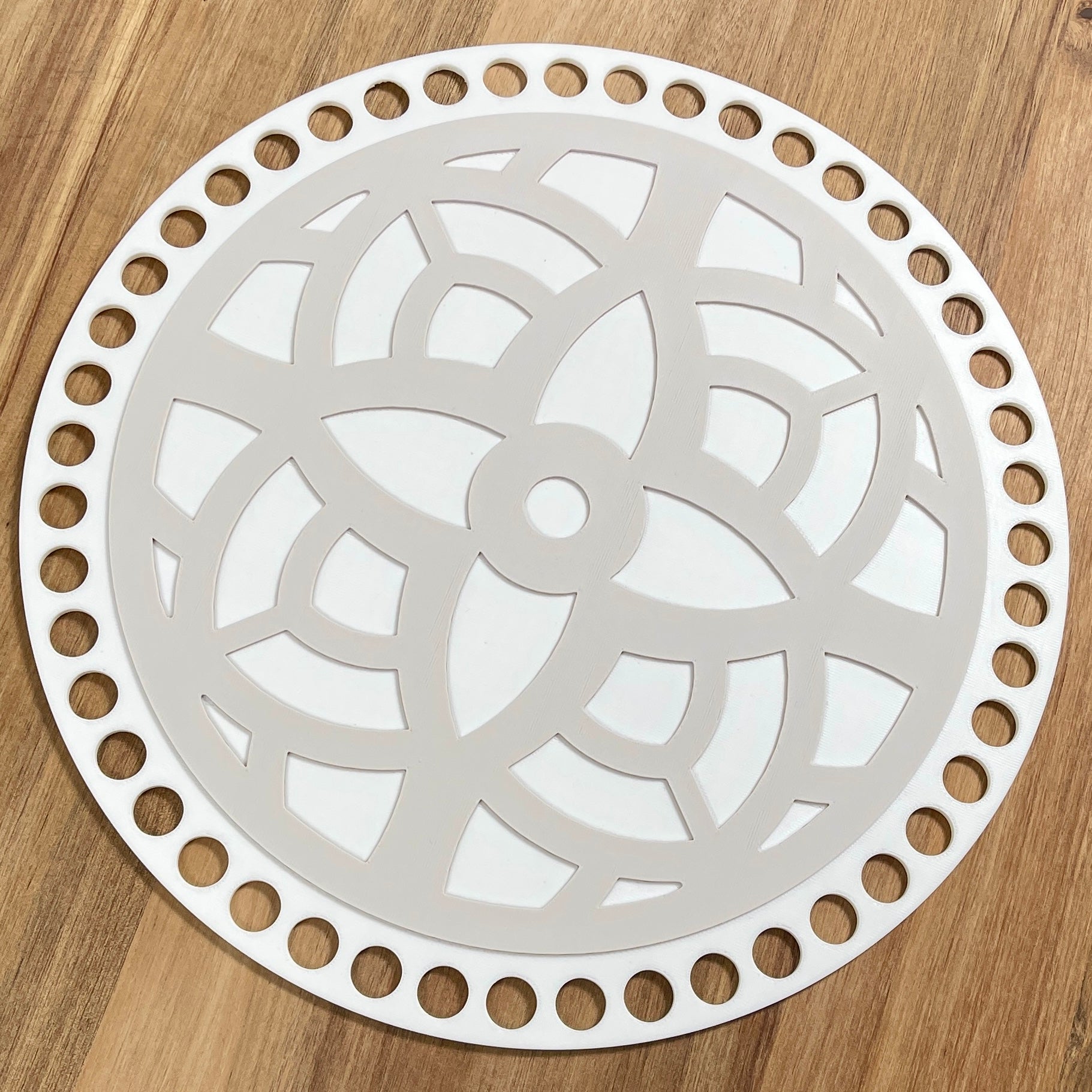 Geometric Pattern Base for Jumbo Cord – Handy Knots